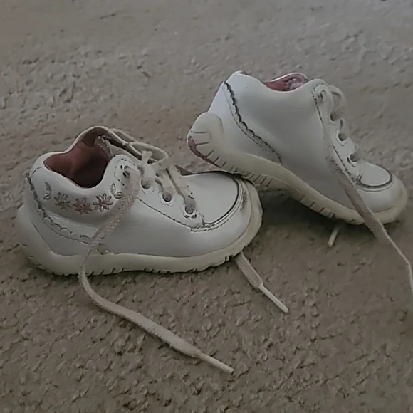 Shoes - Picture 2 of 2